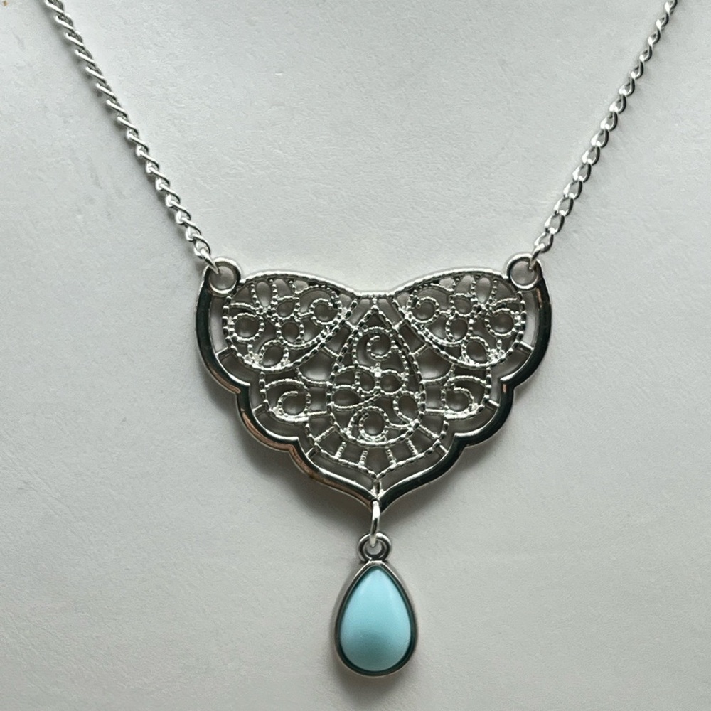 Elegant Silver Filigree and Teal Aquamarine Pendant Necklace -Elegant Statement